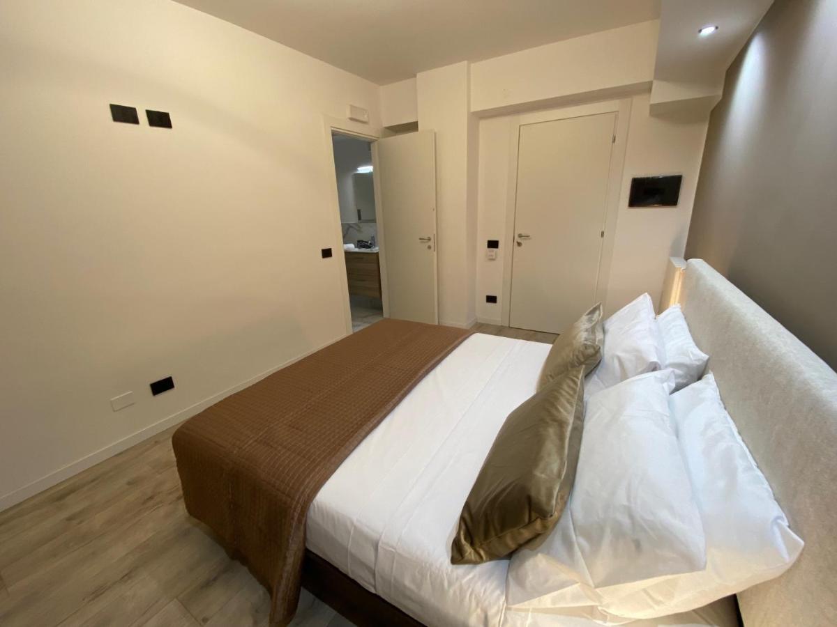 Hotel Plaza Ungheria Palermo Ngoại thất bức ảnh