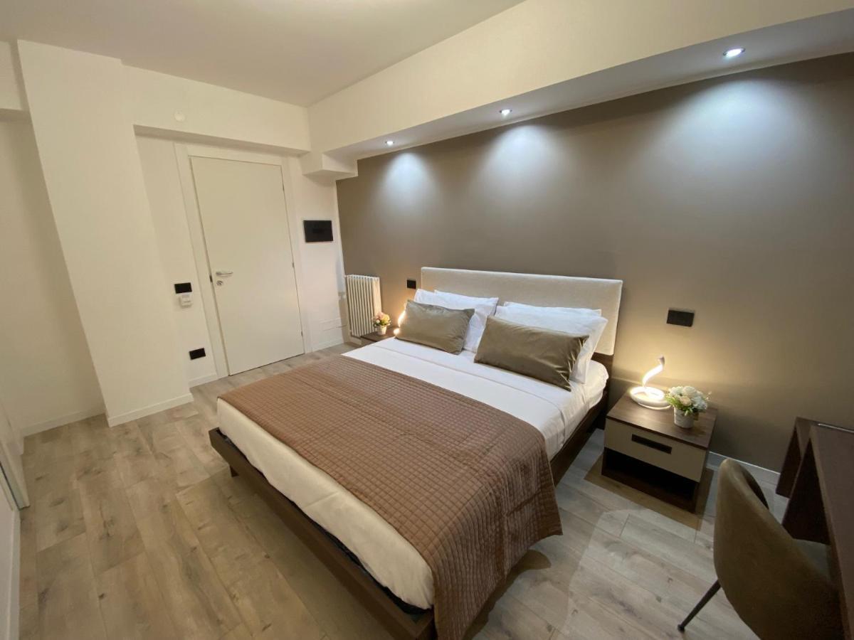 Hotel Plaza Ungheria Palermo Ngoại thất bức ảnh