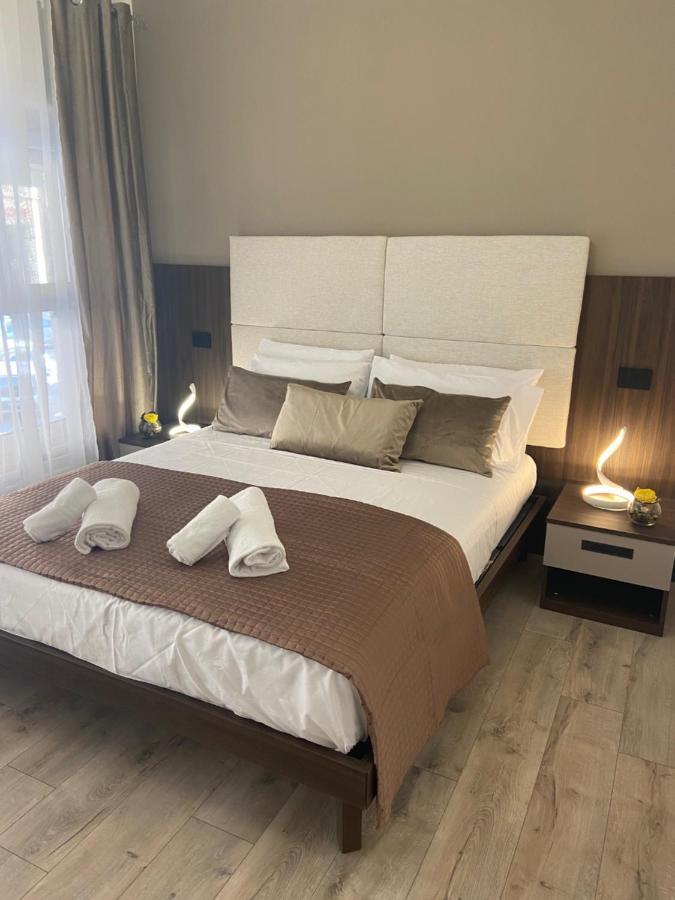 Hotel Plaza Ungheria Palermo Ngoại thất bức ảnh