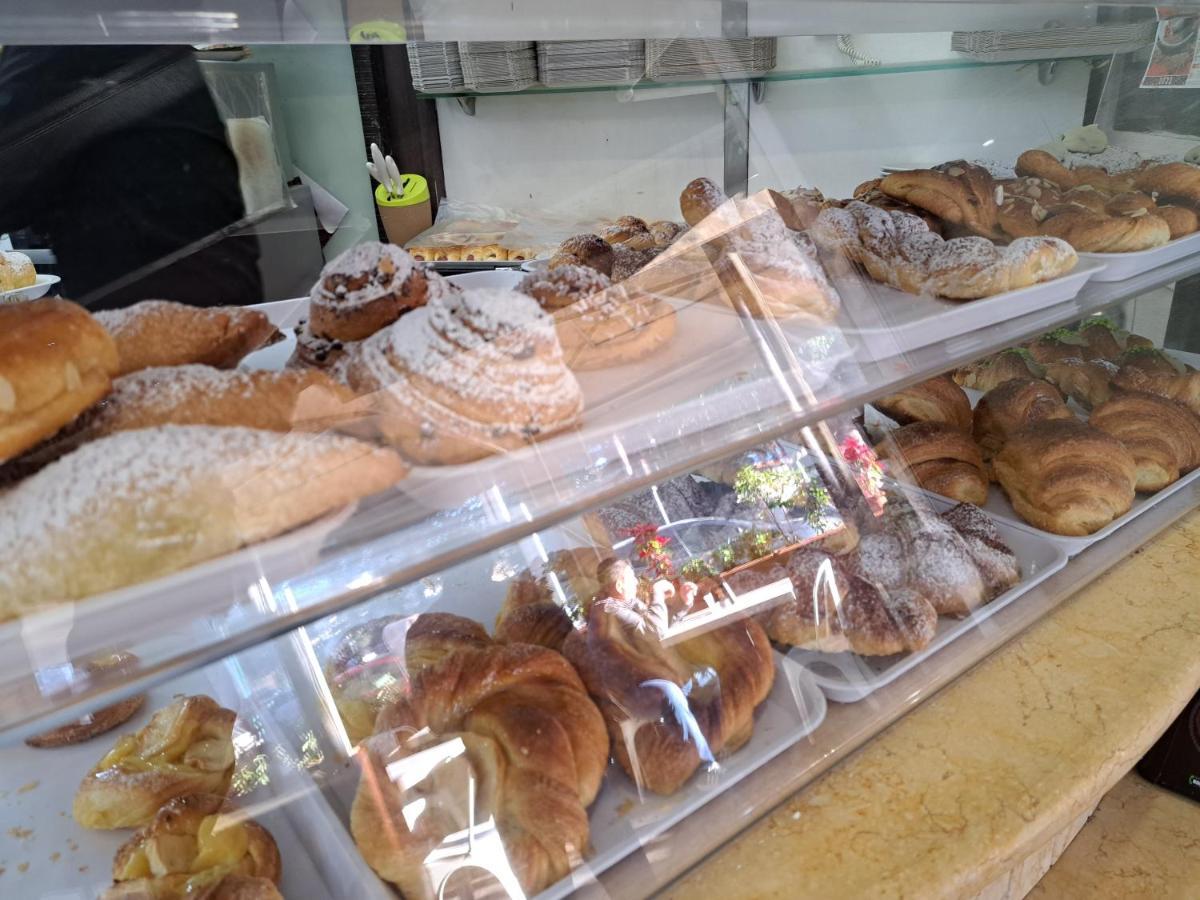 Hotel Plaza Ungheria Palermo Ngoại thất bức ảnh